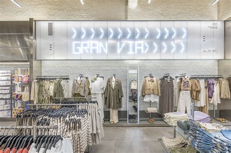 Pull&Bear near me .